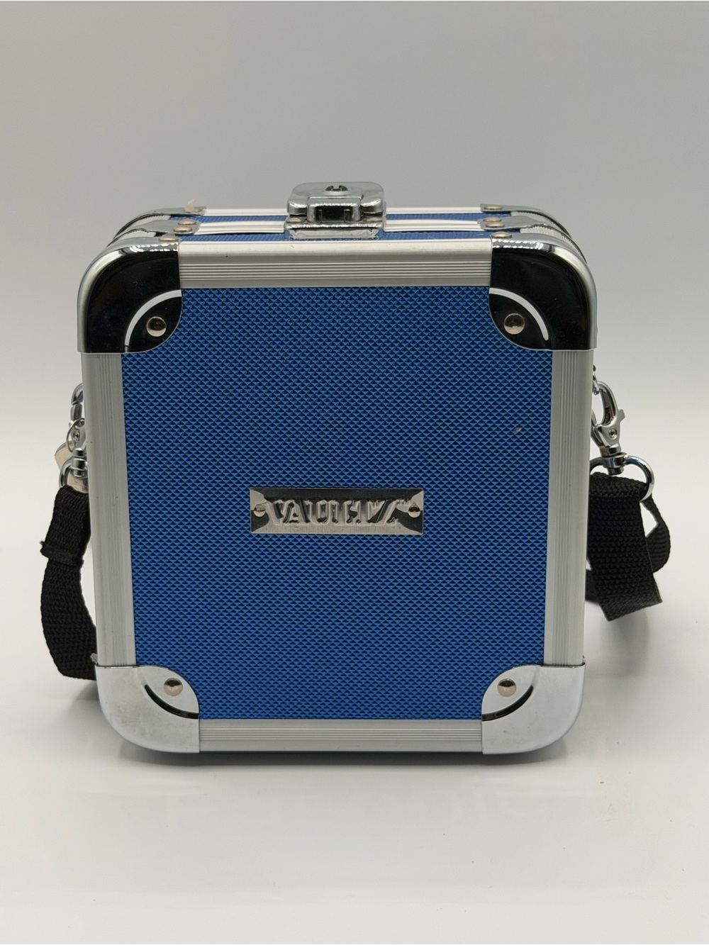 Vaultz Blue & Silver CD & DVD Hardcase Case Holds 32 Discs With Key